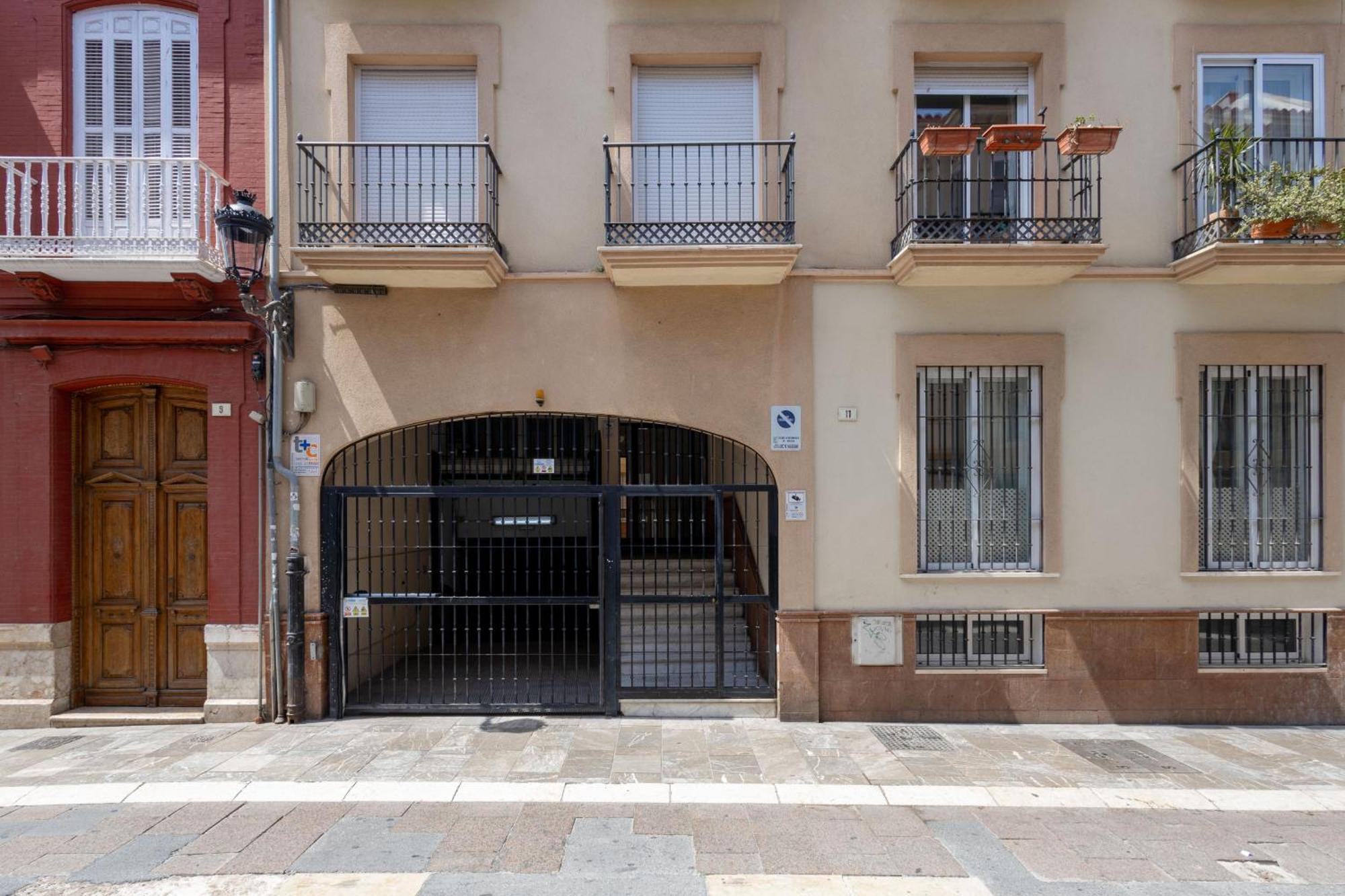 Apartamento C21 Trendy 2 Bdr & Parking Downtown Málaga Exterior foto